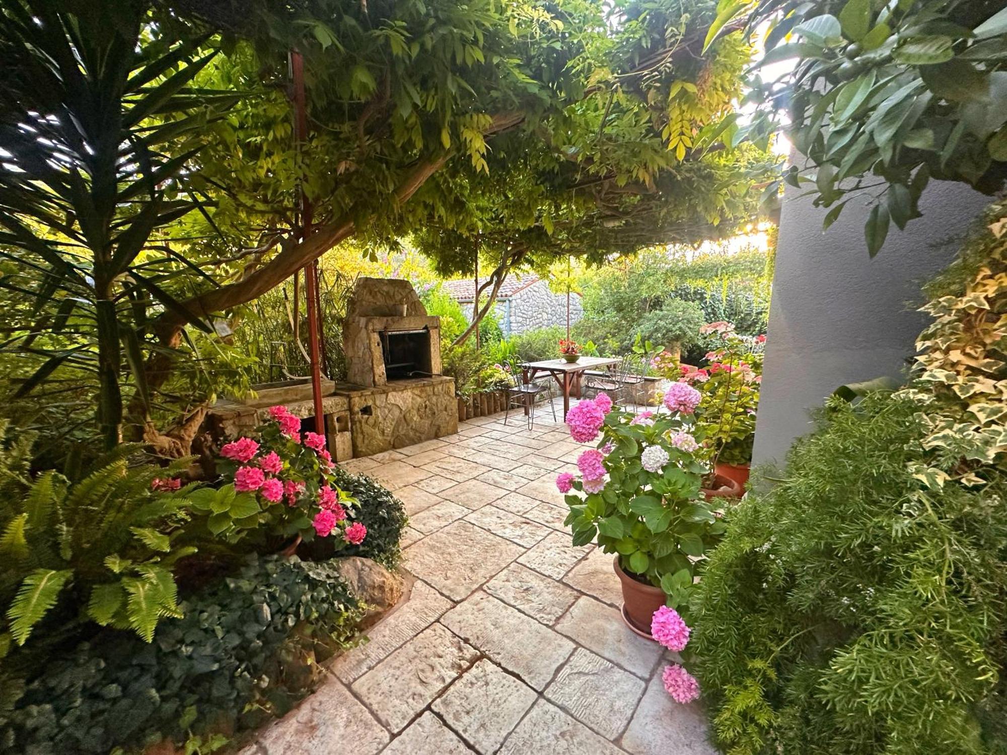 Apartments Cvita Veli Lošinj Extérieur photo